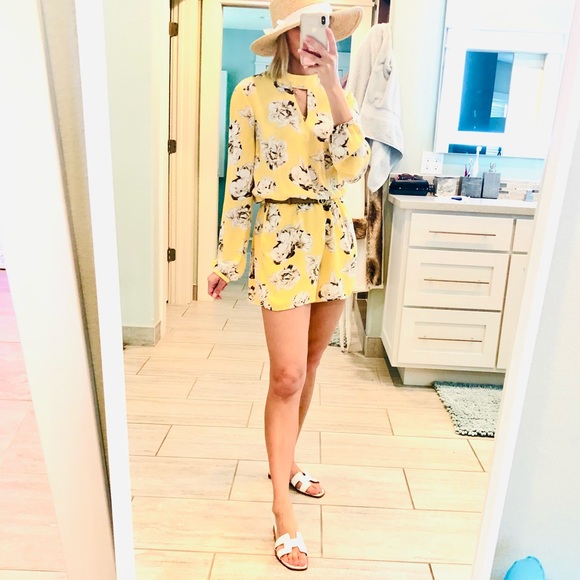 Yellow romper - Picture 1 of 4